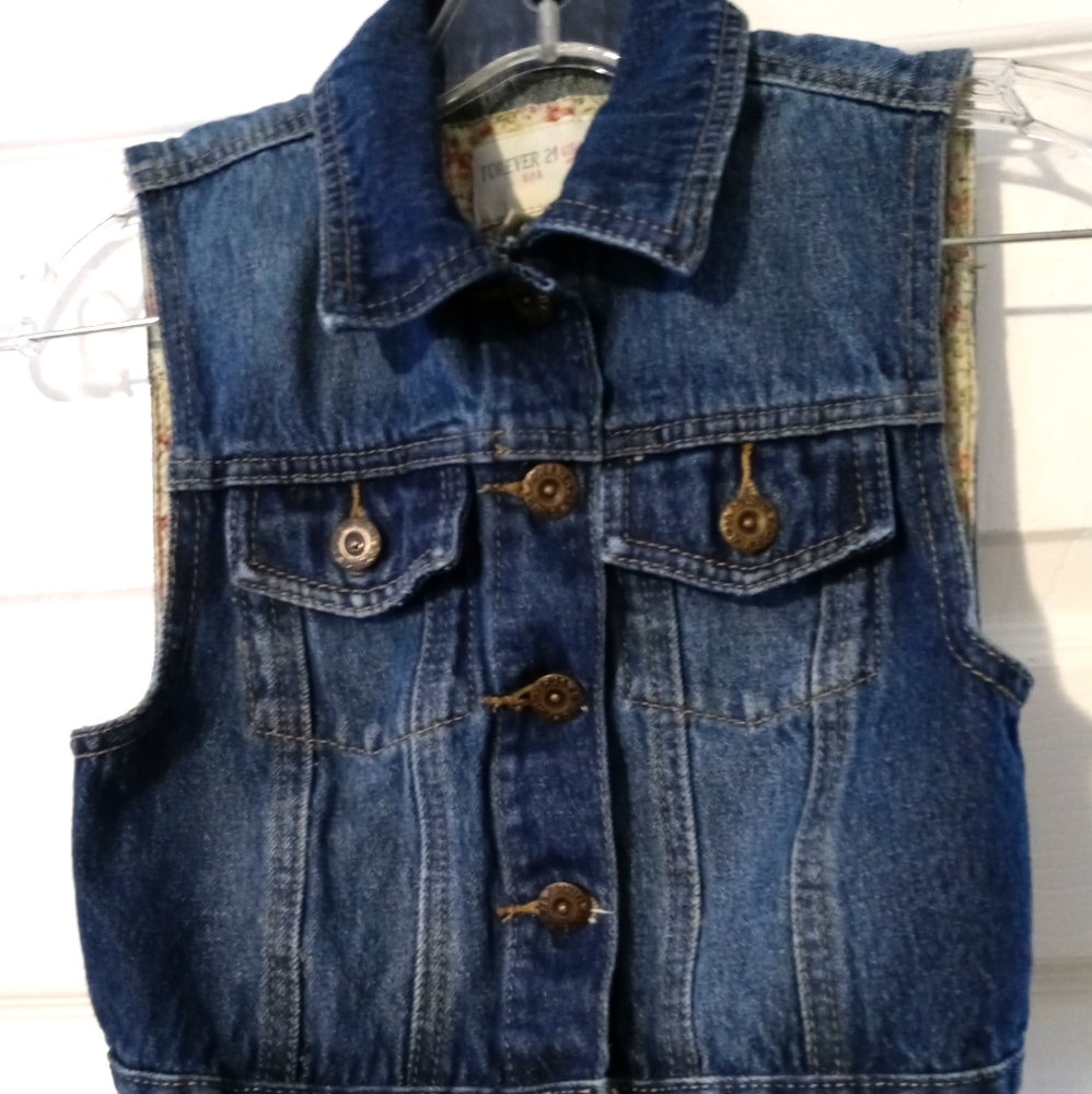 🏝🤹FOREVER 21 JEAN VEST SIZE 7/8🤸🛵🛴